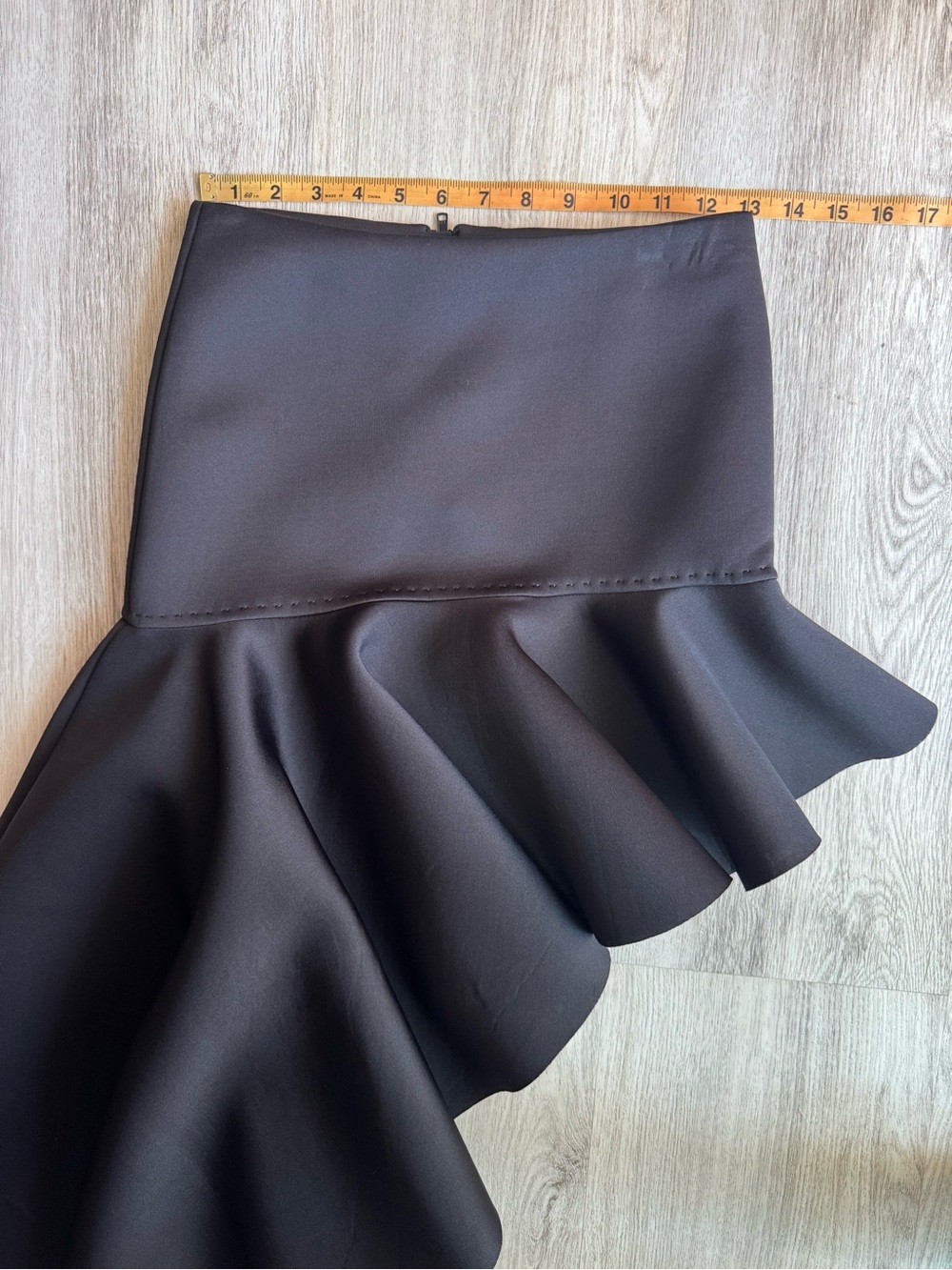Cynthia Rowley Black Asymmetrical Bonded Ruffle Flounce Skirt Unique Sz 0, Small - Picture 12 of 13
